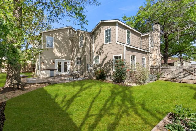 222 Retama, San Antonio, TX 78209