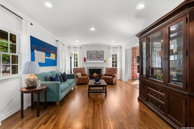 222 Retama, San Antonio, TX 78209