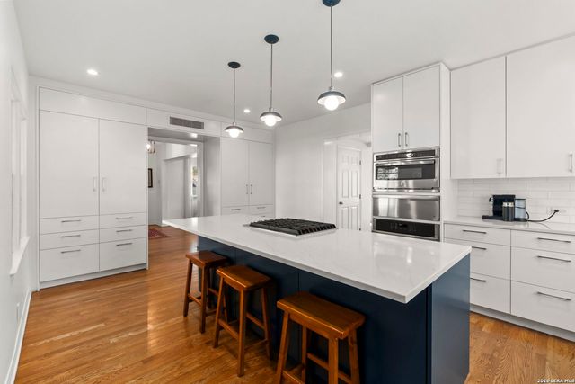 222 Retama, San Antonio, TX 78209