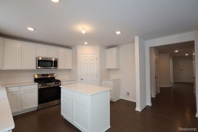 54757 Mockingbird, Chesterfield Township, MI 48047