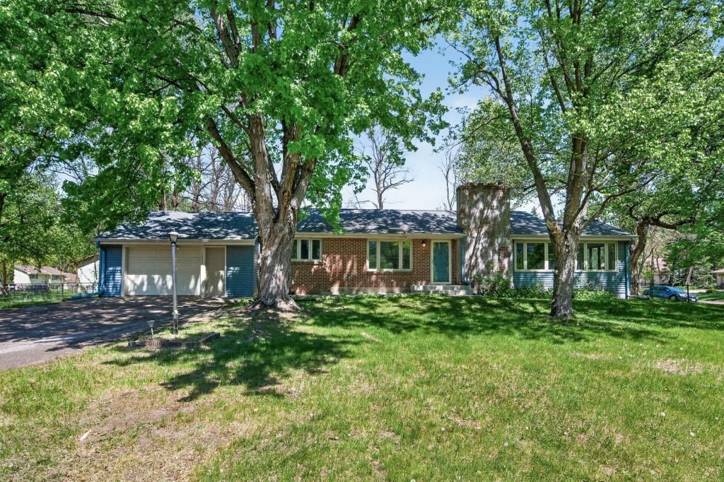 1357 County Road H2, White Bear Lake, MN 55110 — exterior