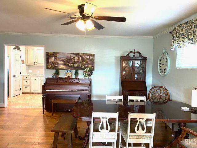 10517 McCormac Avenue, Bakersfield, CA 93307