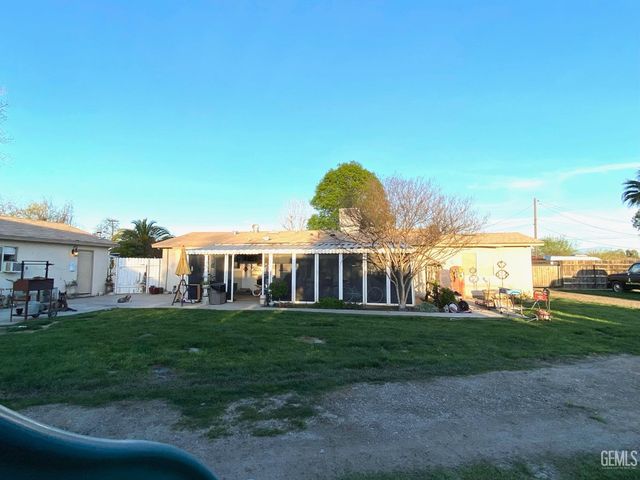 10517 McCormac Avenue, Bakersfield, CA 93307