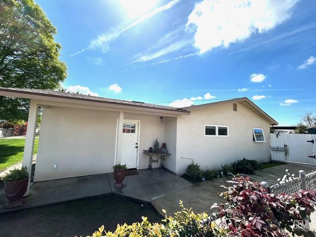 10517 McCormac Avenue, Bakersfield, CA 93307