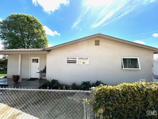 10517 McCormac Avenue, Bakersfield, CA 93307