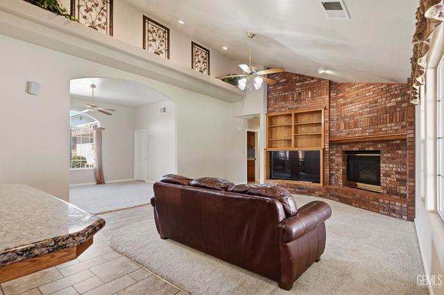 7408 Morningstar Avenue, Bakersfield, CA 93306