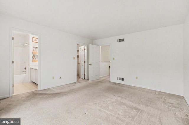 1936 DAYBREAK CIR, Harrisburg, PA 17110