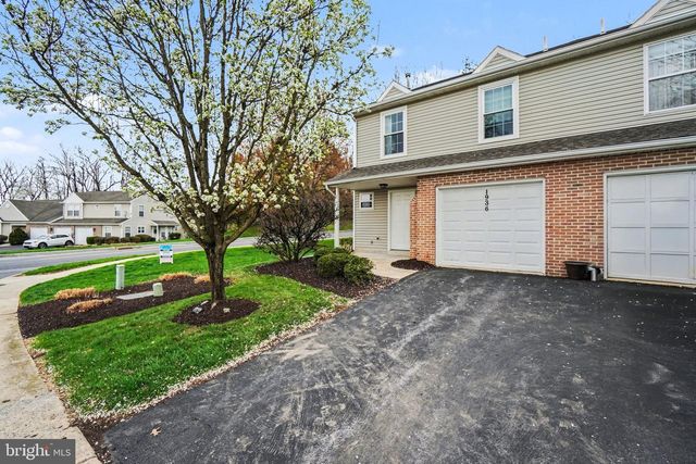 1936 DAYBREAK CIR, Harrisburg, PA 17110