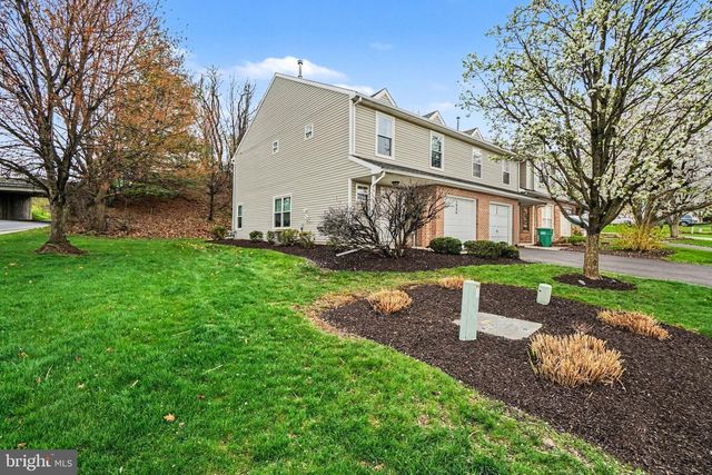 1936 DAYBREAK CIR, Harrisburg, PA 17110