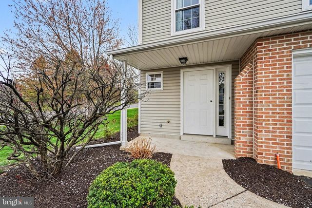 1936 DAYBREAK CIR, Harrisburg, PA 17110