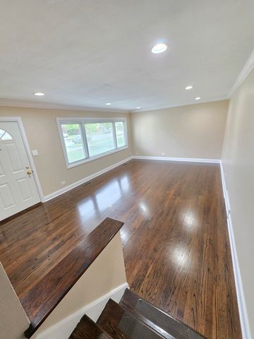 9104 Oleander Avenue, Morton Grove, IL 60053