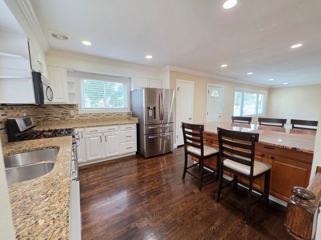 9104 Oleander Avenue, Morton Grove, IL 60053