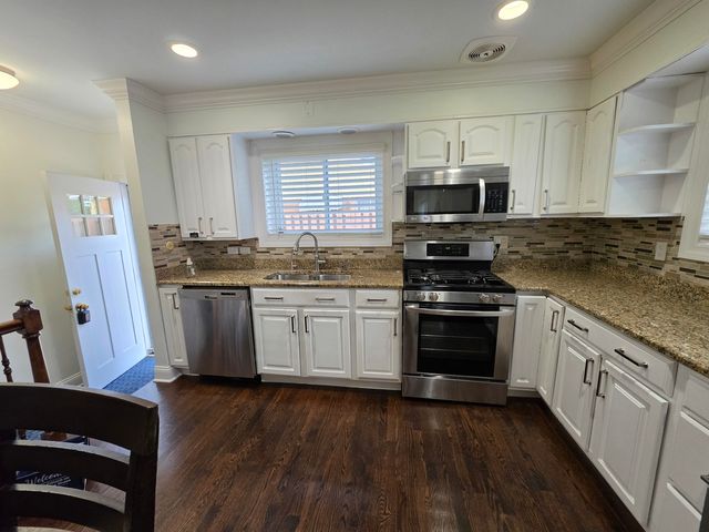 9104 Oleander Avenue, Morton Grove, IL 60053
