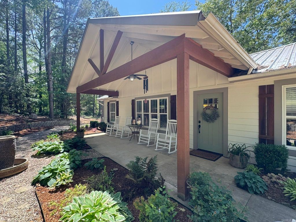 150 Old Schoolhouse Road, Beebe, AR 72012