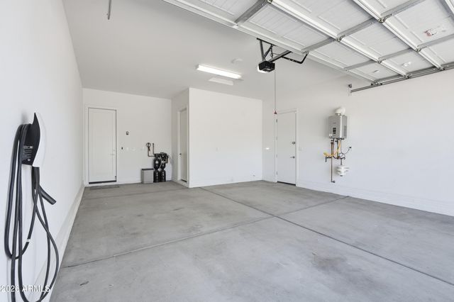 18589 W Thunderhill Place, Goodyear, AZ 85338