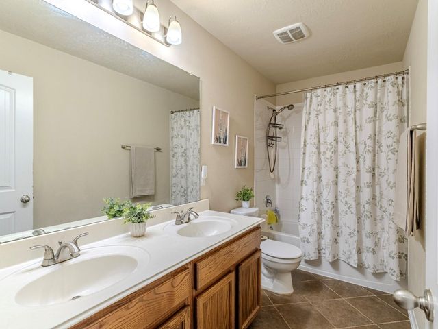 8119 Sweetstone Grove Court, Cypress, TX 77433