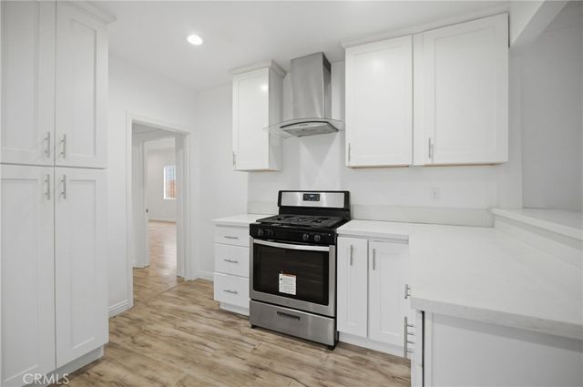 1345 W 51st Place, Los Angeles, CA 90037