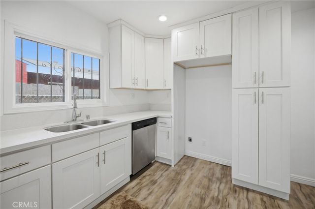 1345 W 51st Place, Los Angeles, CA 90037