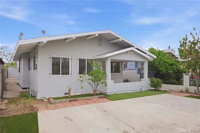 1345 W 51st Place, Los Angeles, CA 90037