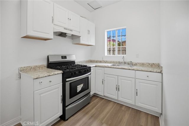 1345 W 51st Place, Los Angeles, CA 90037