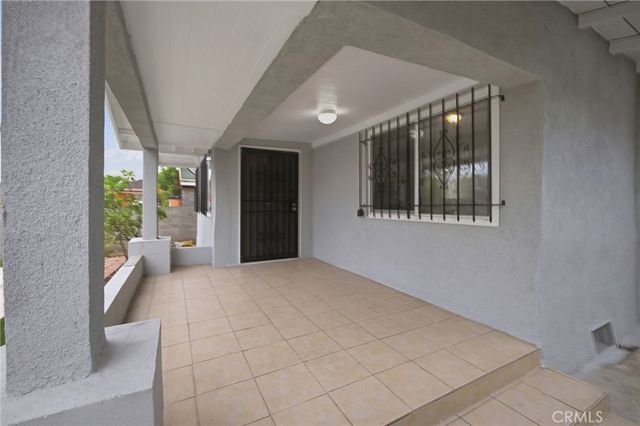 1345 W 51st Place, Los Angeles, CA 90037