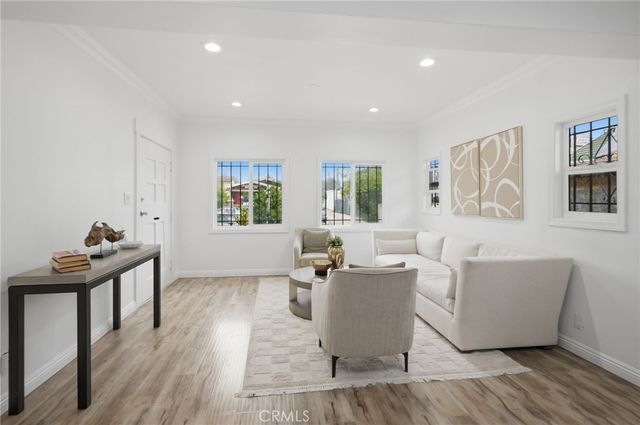 1345 W 51st Place, Los Angeles, CA 90037