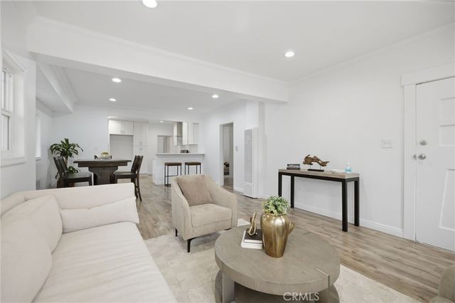 1345 W 51st Place, Los Angeles, CA 90037