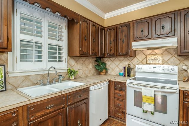 2055 Ray Thorington Road, Pike Road, AL 36064