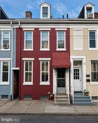 18 S LEE ST, York, PA 17403