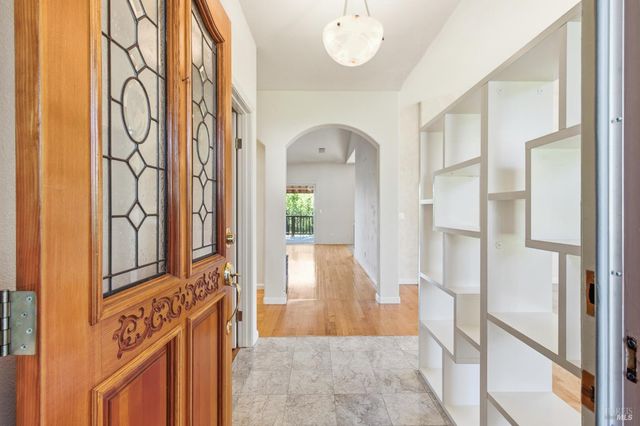 1034 Oak Mesa Dr, Santa Rosa, CA 95409