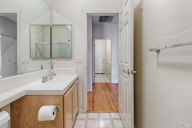 1034 Oak Mesa Dr, Santa Rosa, CA 95409