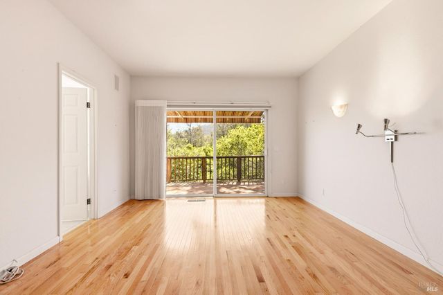 1034 Oak Mesa Dr, Santa Rosa, CA 95409