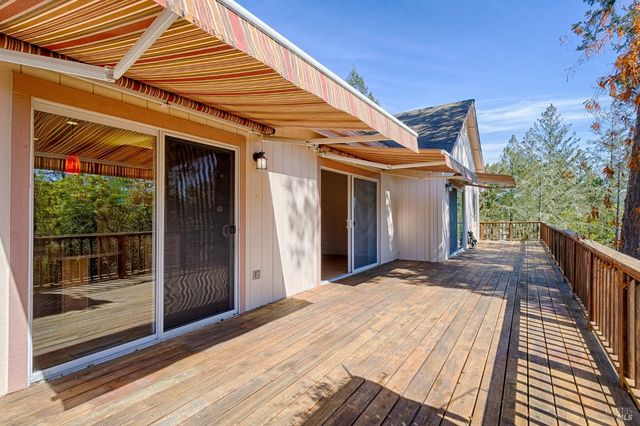 1034 Oak Mesa Dr, Santa Rosa, CA 95409