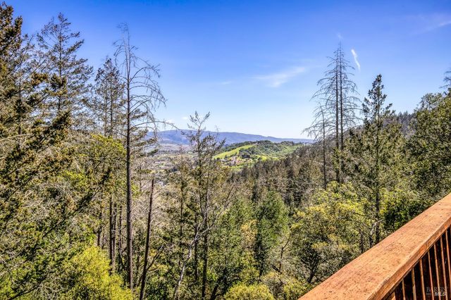 1034 Oak Mesa Dr, Santa Rosa, CA 95409