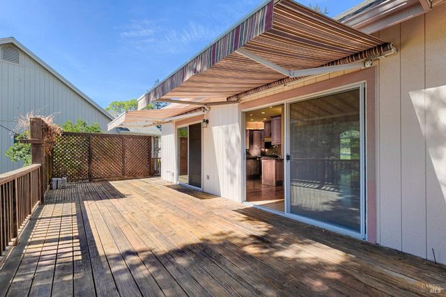 1034 Oak Mesa Dr, Santa Rosa, CA 95409