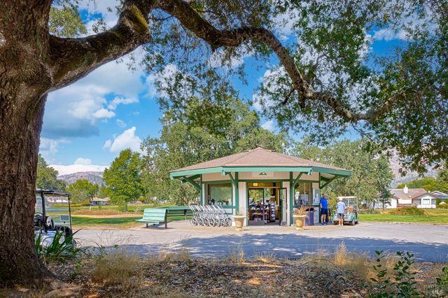 1034 Oak Mesa Dr, Santa Rosa, CA 95409