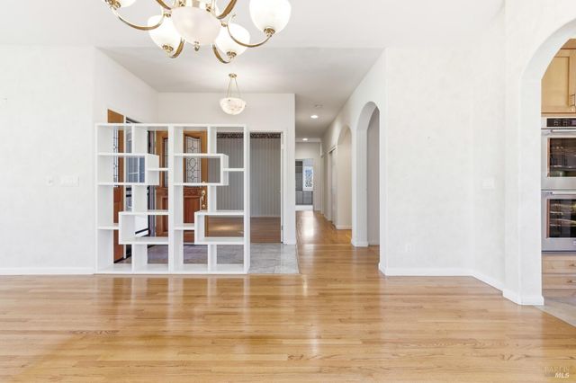 1034 Oak Mesa Dr, Santa Rosa, CA 95409