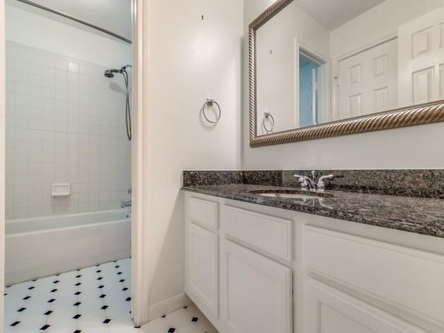 1319 Park Wind Drive, Katy, TX 77450