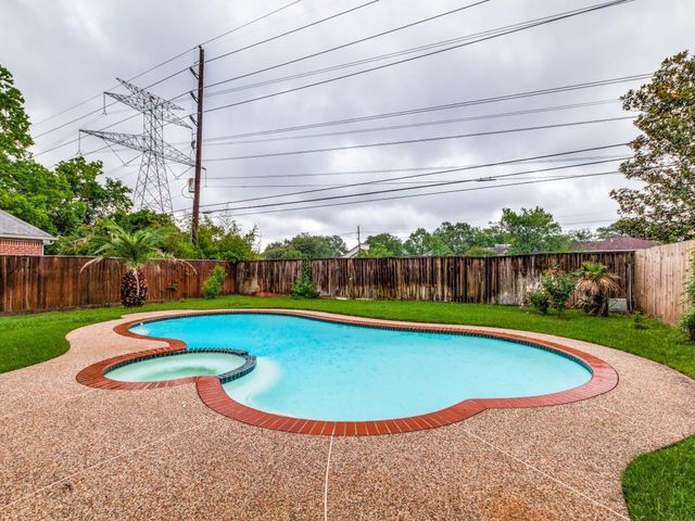 1319 Park Wind Drive, Katy, TX 77450