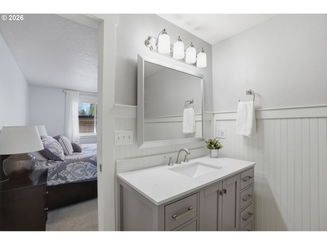 8200 Ne 153RD Ct, Vancouver, WA 98682