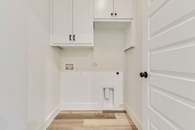 529 Berke Street, Newark, TX 76071