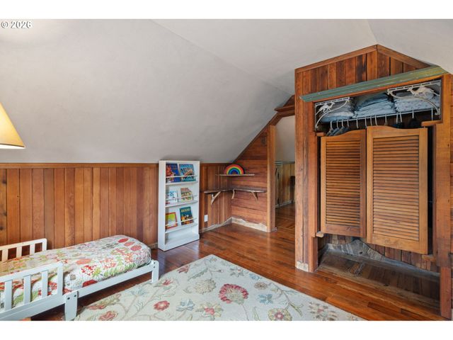 6821 Se BREHAUT St, Milwaukie, OR 97222