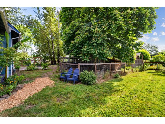 6821 Se BREHAUT St, Milwaukie, OR 97222