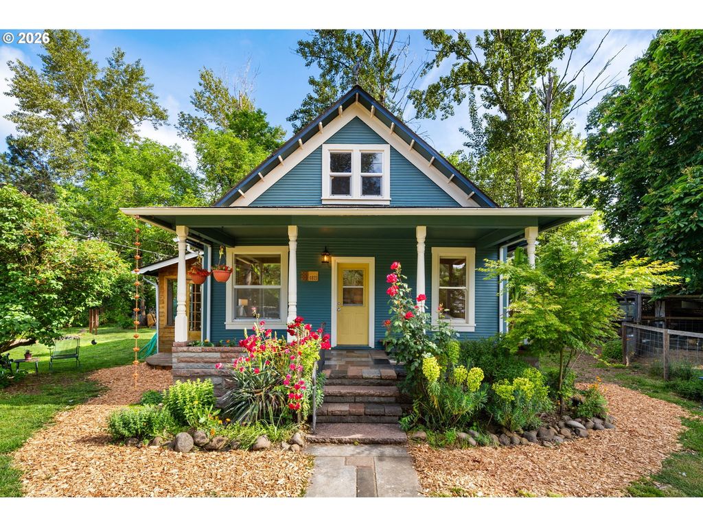 6821 Se BREHAUT St, Milwaukie, OR 97222