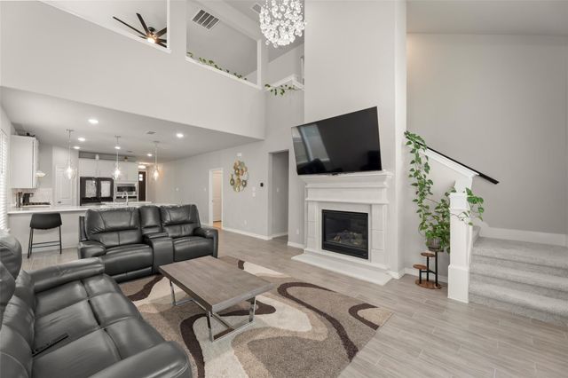 8915 Nature Park Drive, Missouri City, TX 77459