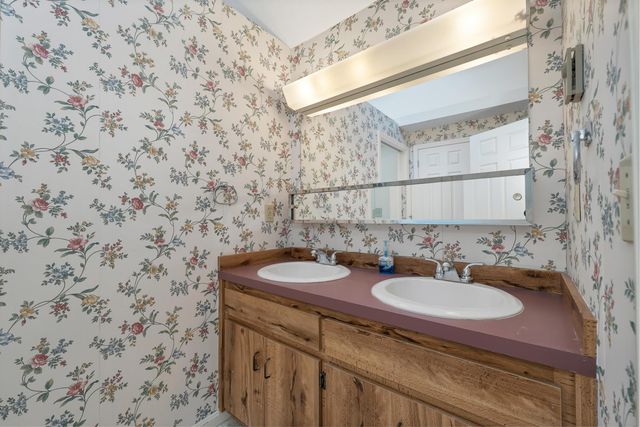 2 Tanager Court, Merrimack, NH 03054