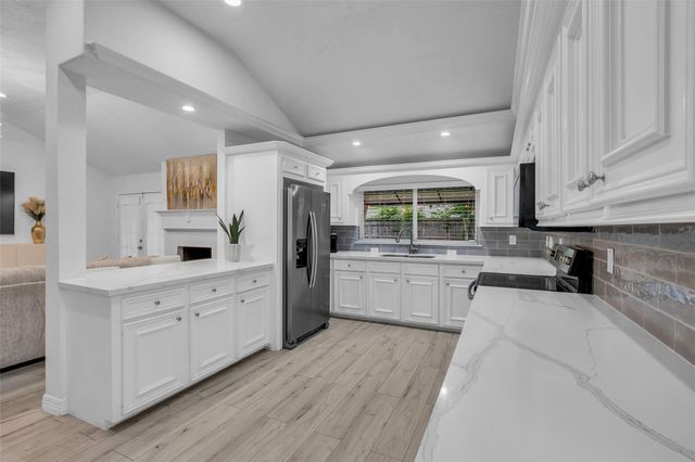 4418 Crofter Glen Drive, Friendswood, TX 77546