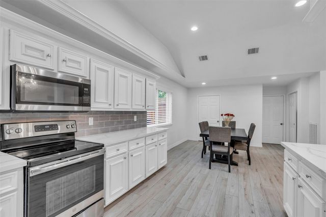 4418 Crofter Glen Drive, Friendswood, TX 77546