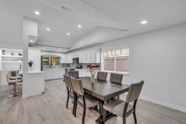 4418 Crofter Glen Drive, Friendswood, TX 77546