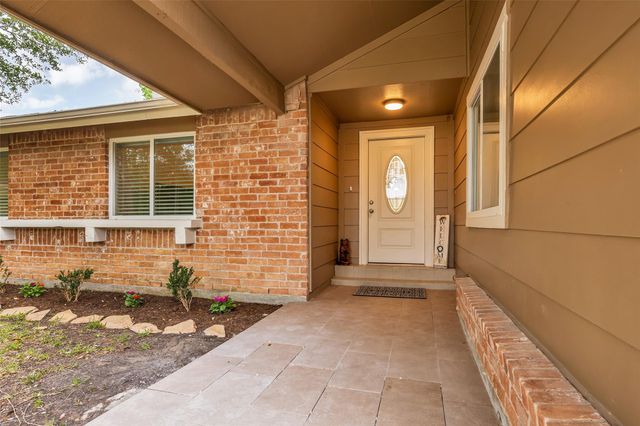 4418 Crofter Glen Drive, Friendswood, TX 77546